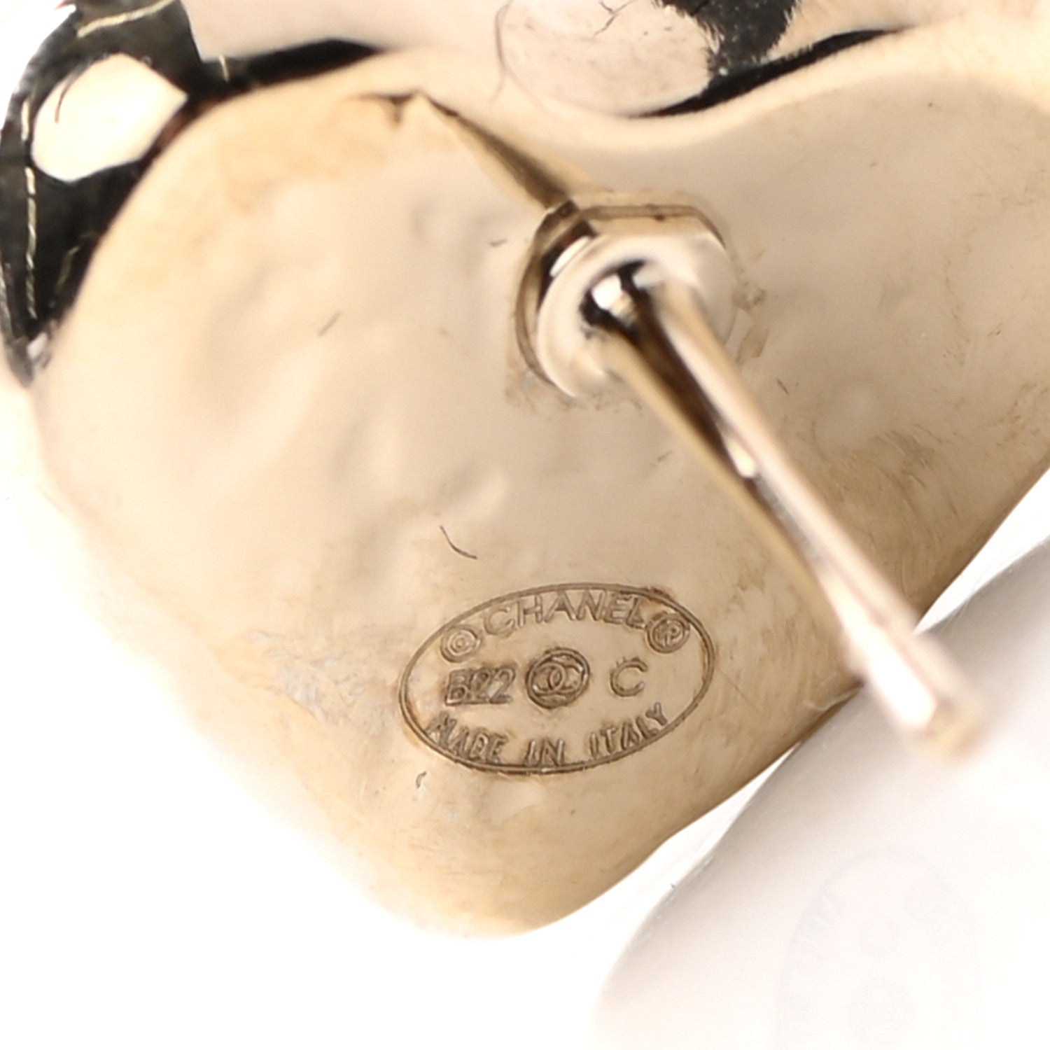 Chanel CC Heart Earrings Gold 4 of 4
