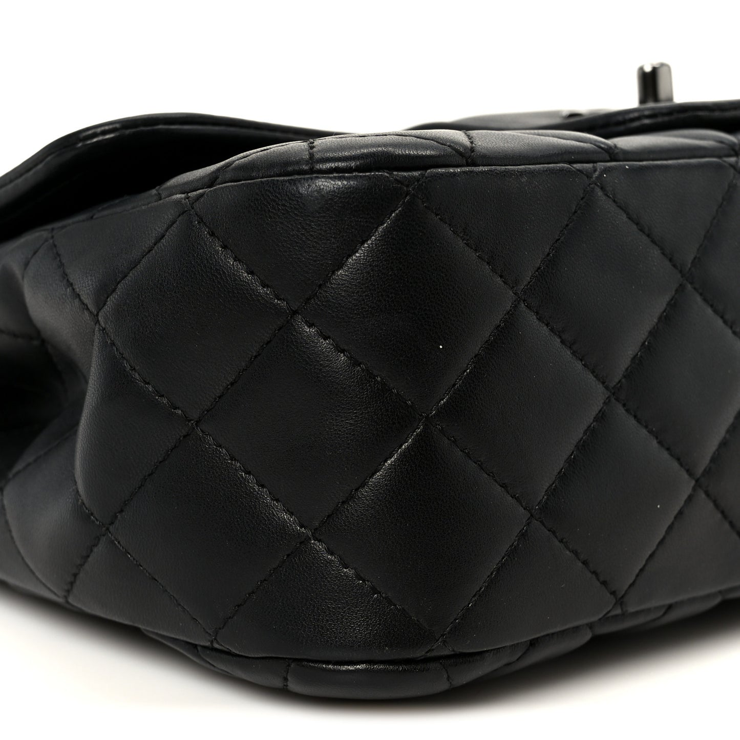 Lambskin Quilted Elementary Chic Flap Black