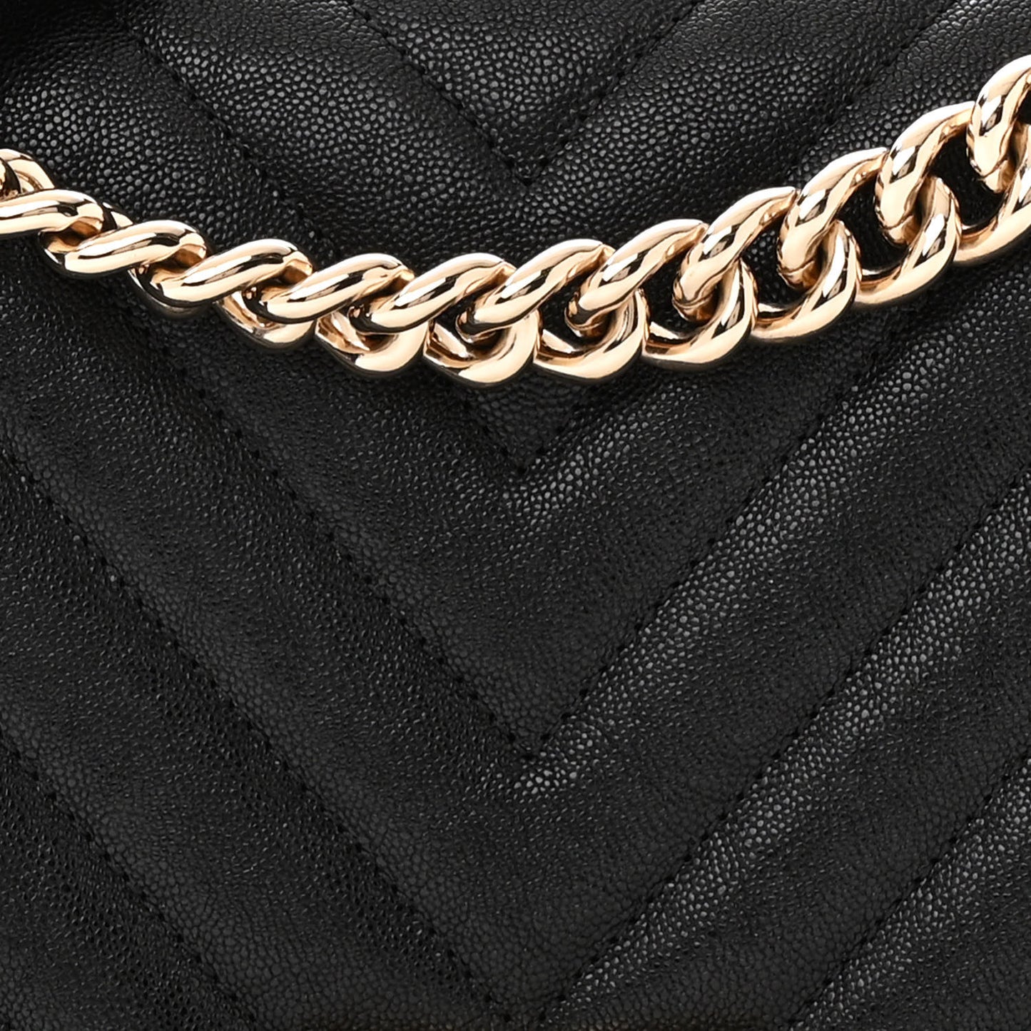 Caviar Chevron Quilted Medium Boy Flap Black