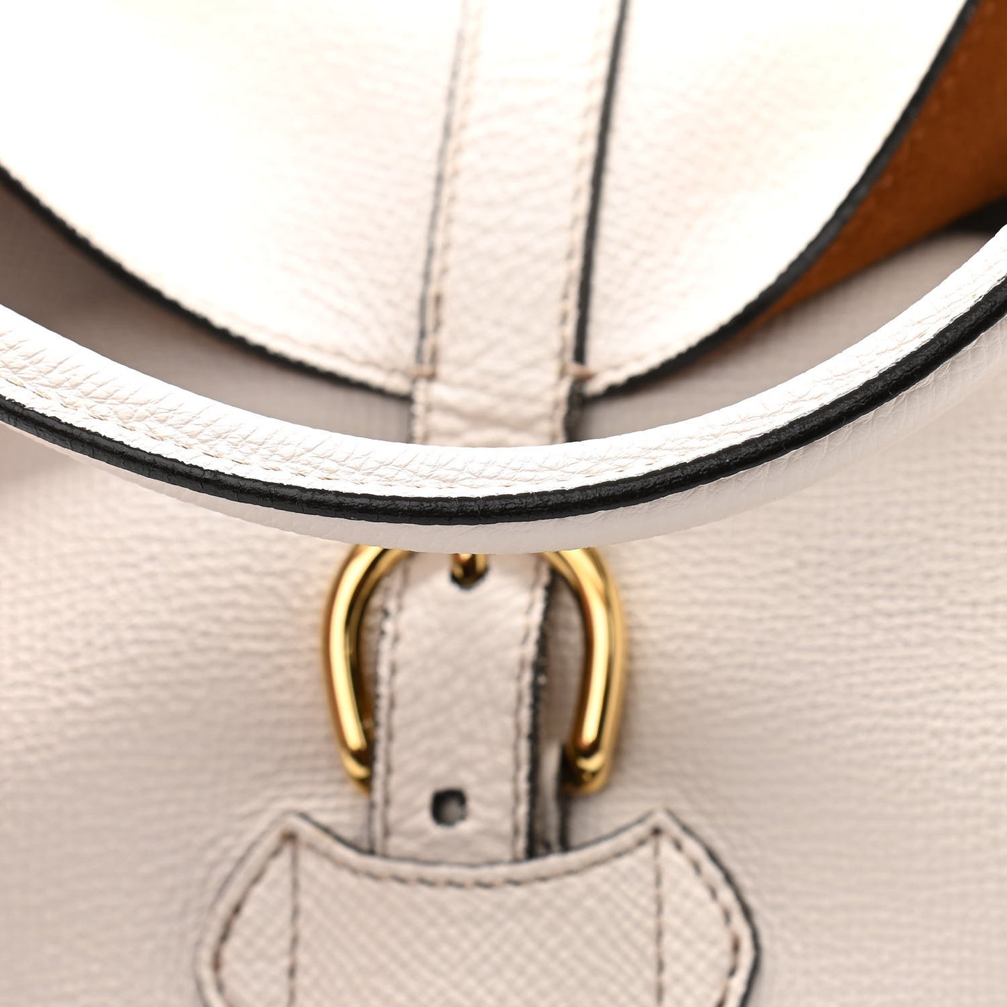 Grainy Calfskin Medium Sycamore Hobo White