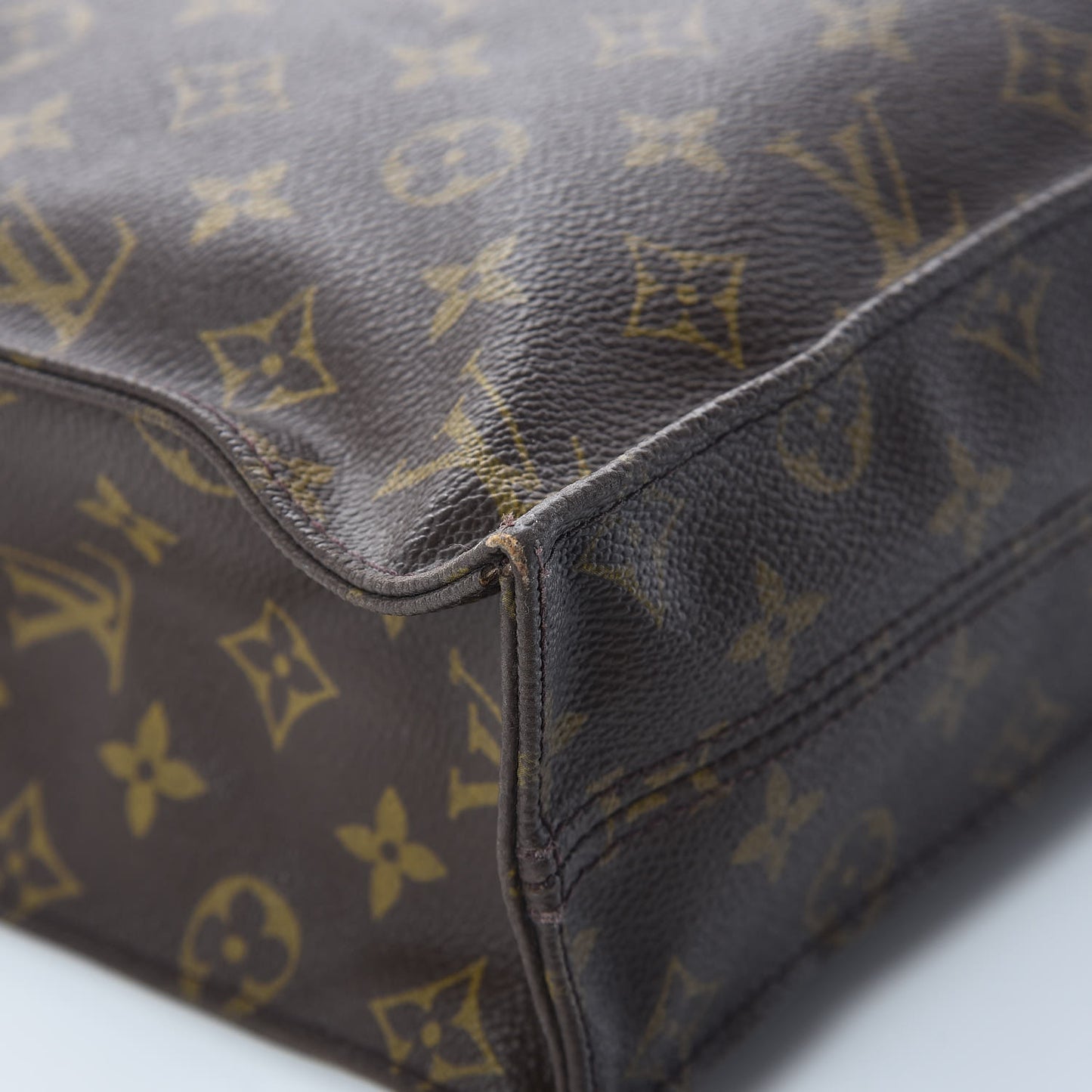 Monogram Sac Plat