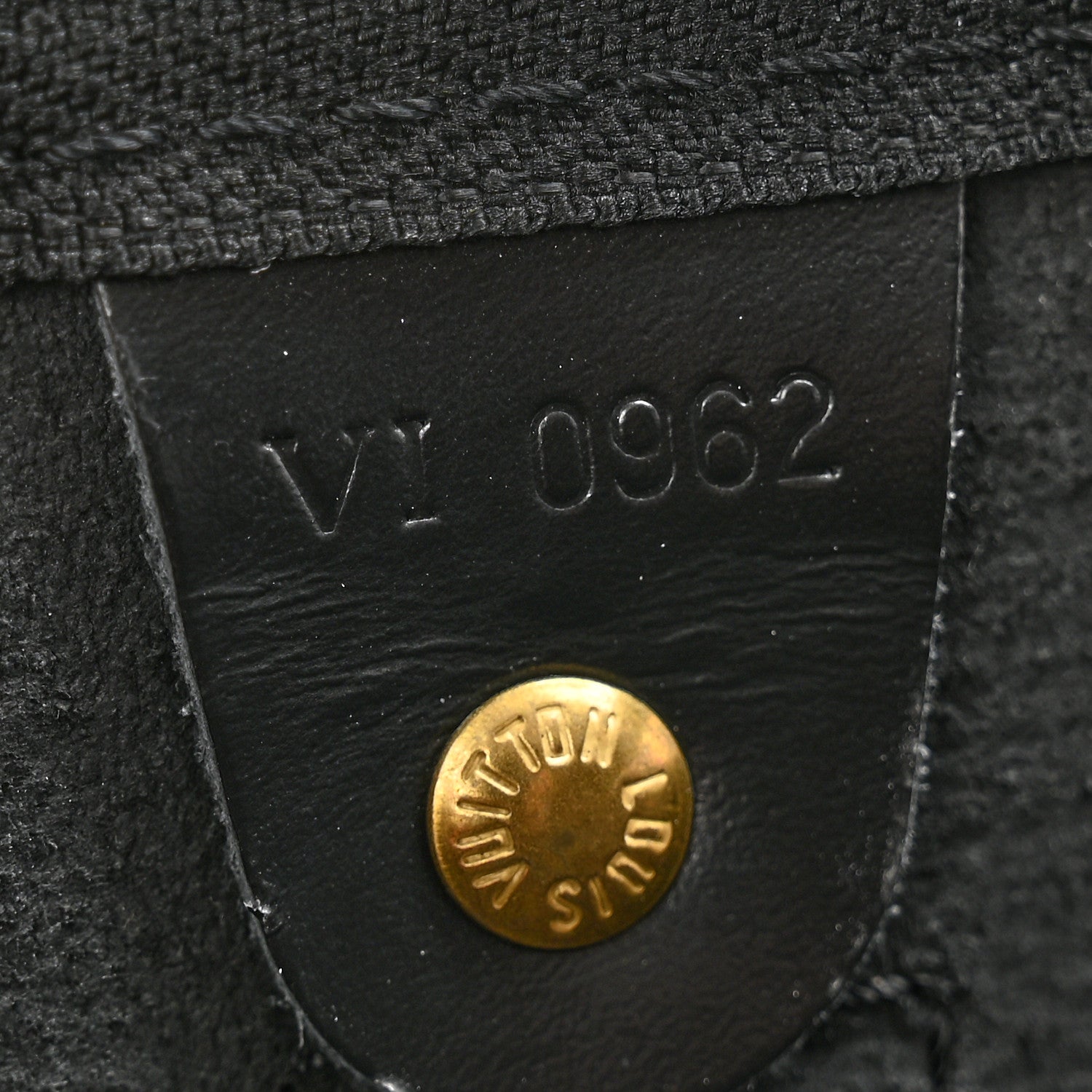 Louis Vuitton Epi Keepall 50 Black 6 of 17