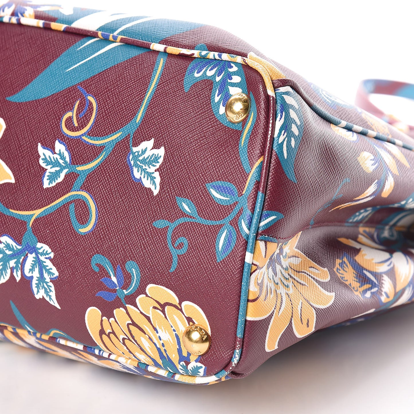 Saffiano Print Medium Galleria Double Zip Tote Amaranto