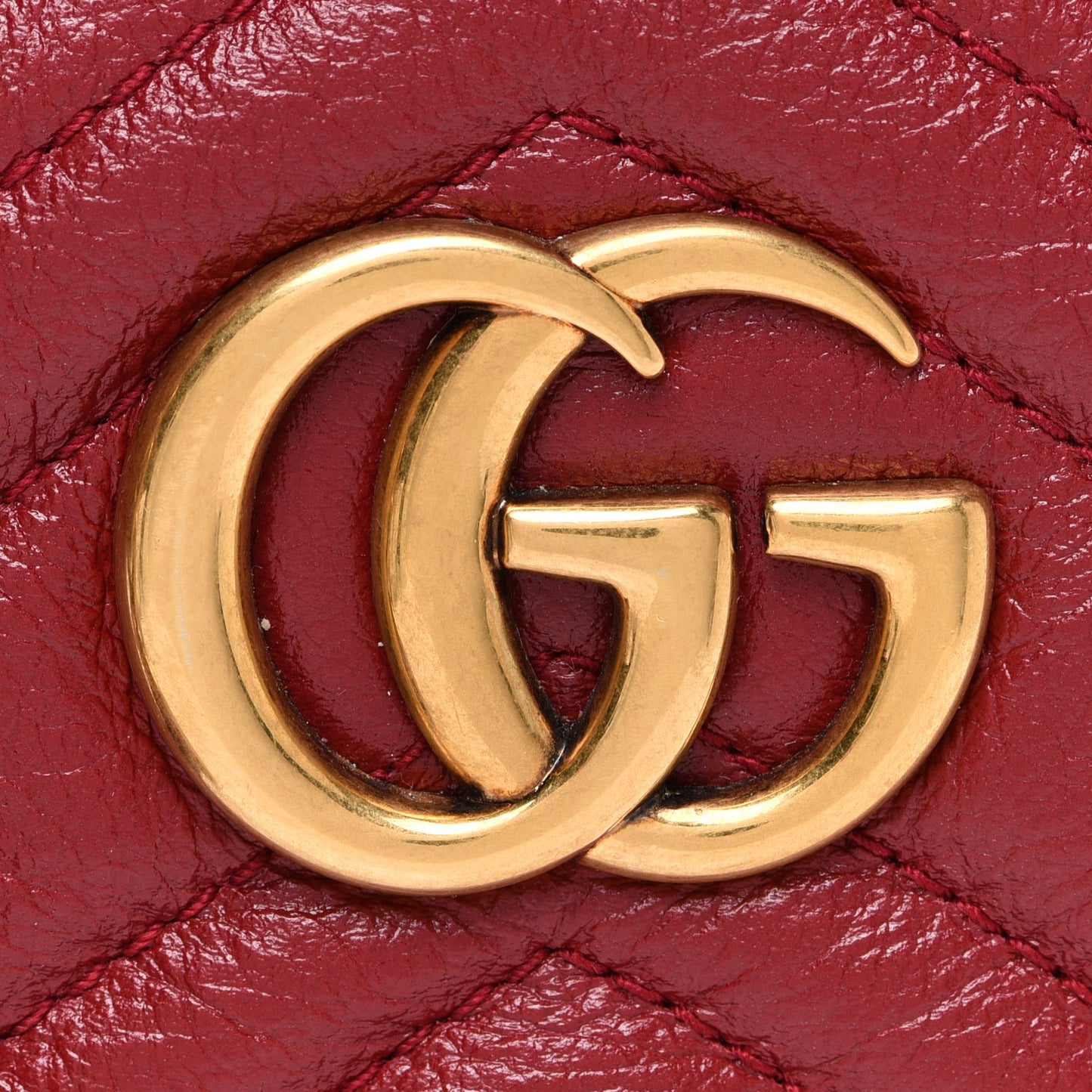 Glazed Calfskin Matelasse Heart Mini GG Marmont Round Shoulder Bag Romantic Cerise