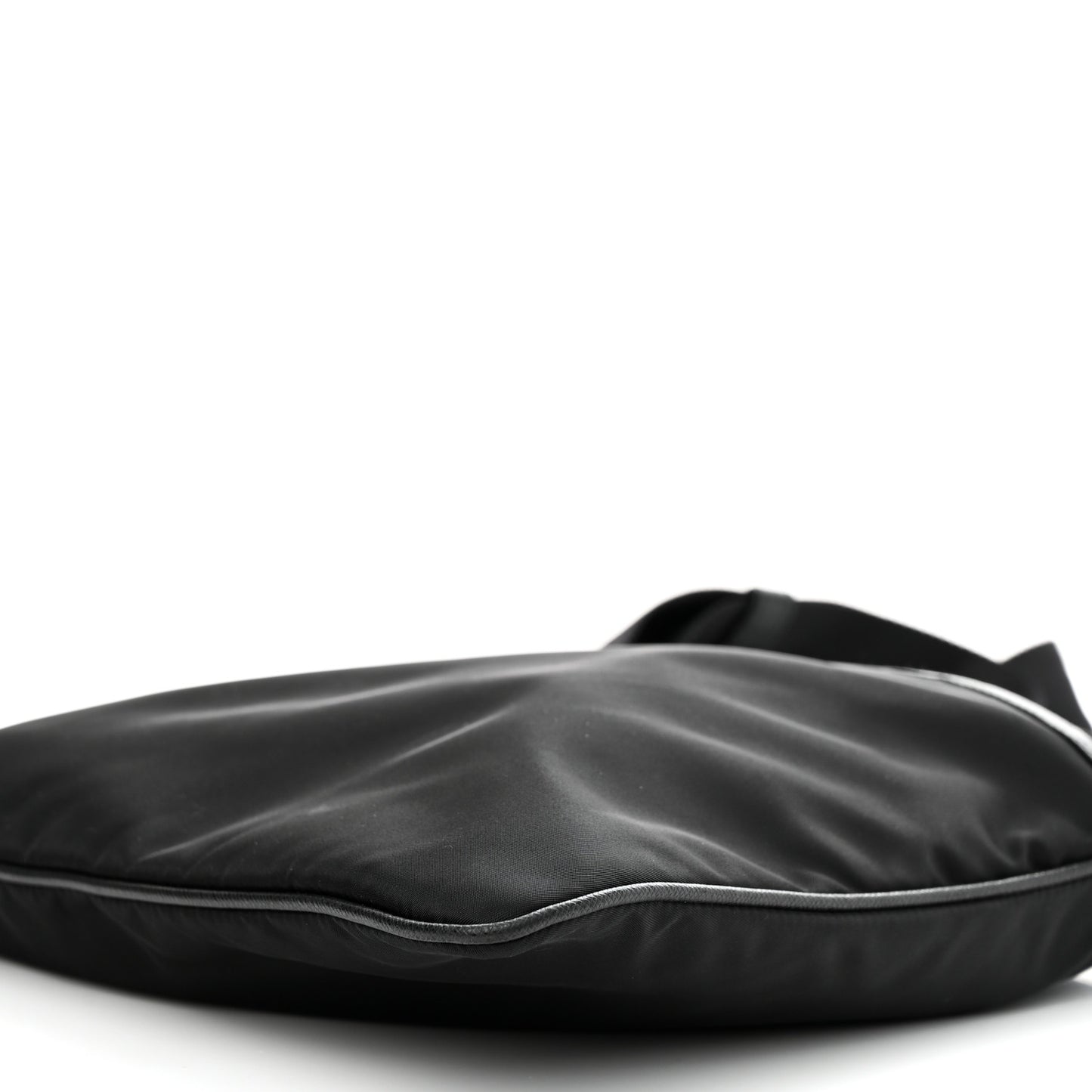 Tessuto Nylon Saffiano Flat Messenger Bag Black