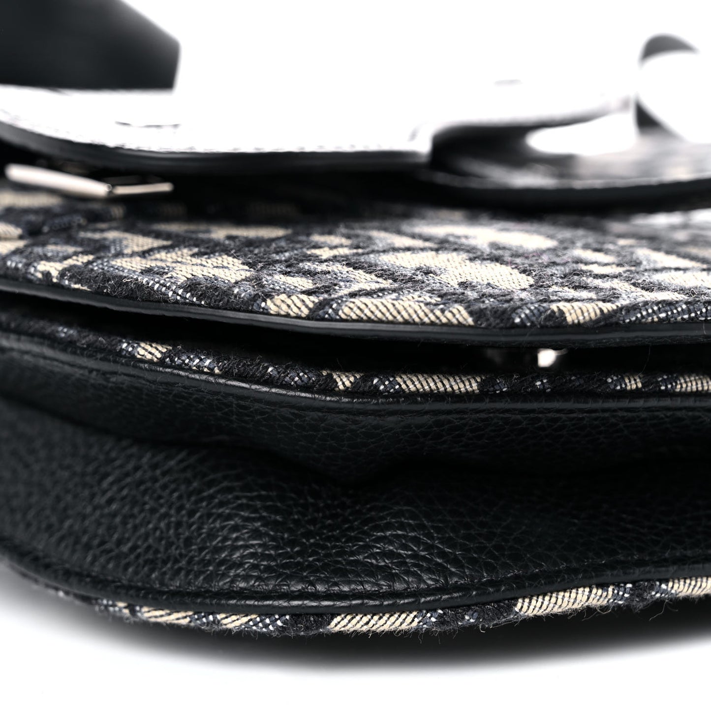 Oblique Saddle Messenger Pouch Beige Black
