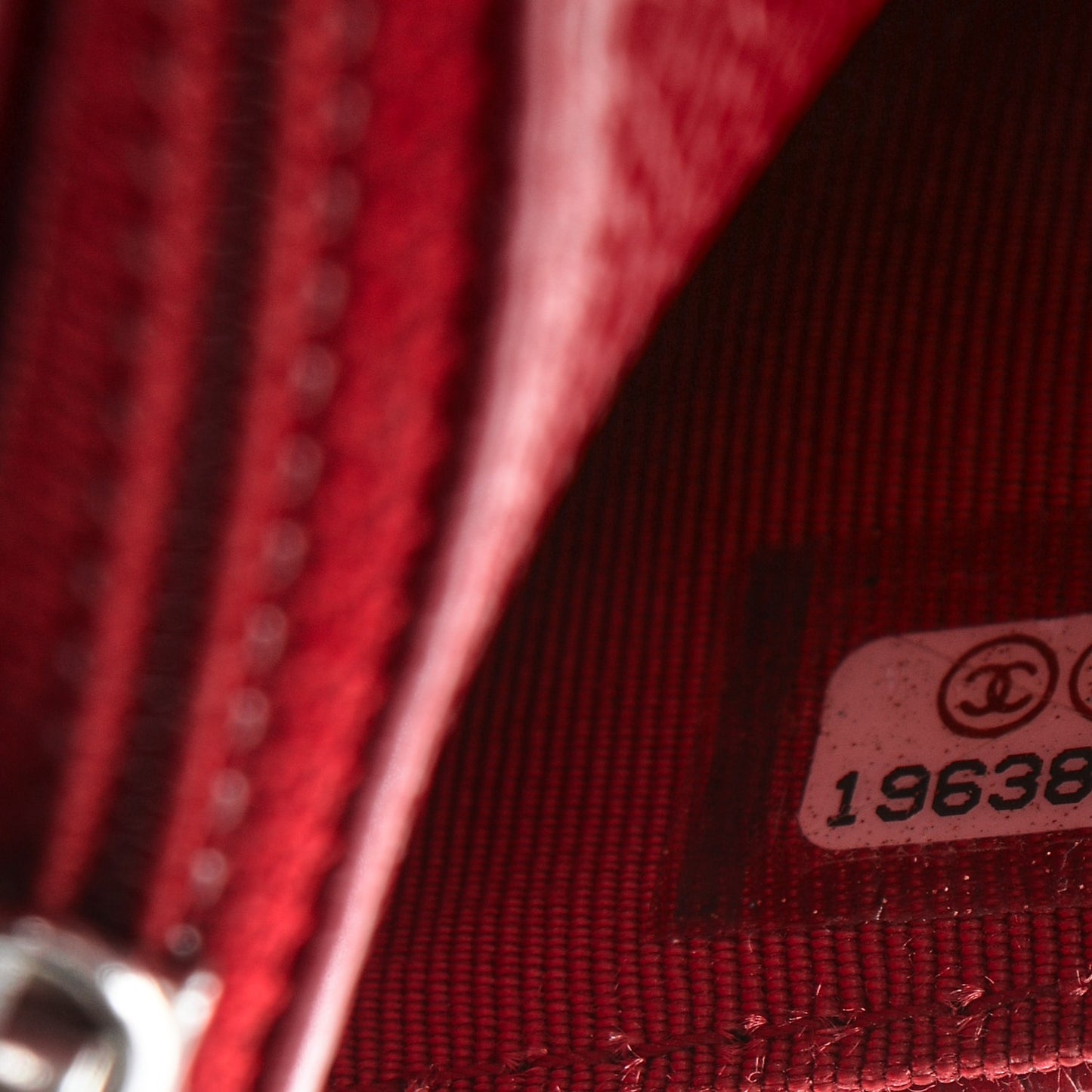 Caviar Quilted Wallet On Chain WOC Red