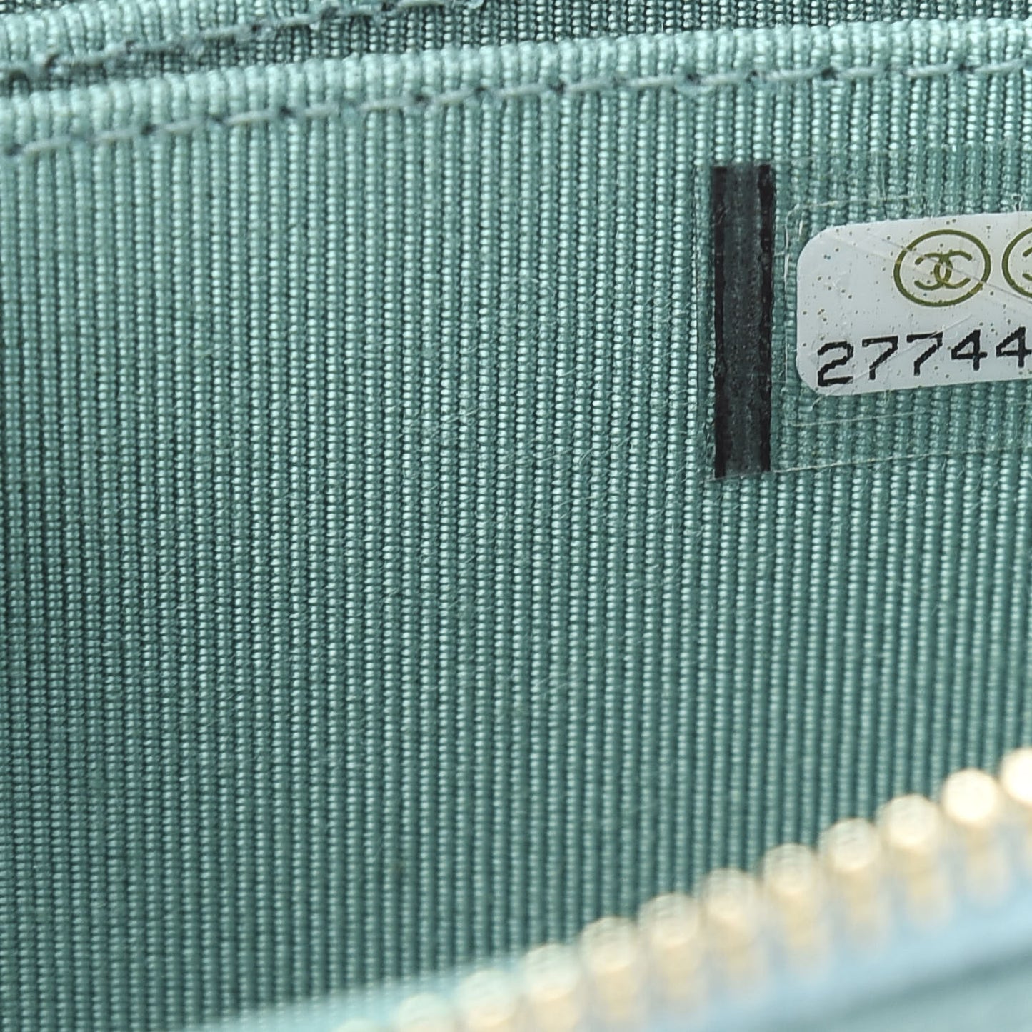 Caviar Flat Chevron Quilted Zip Coin Purse Green