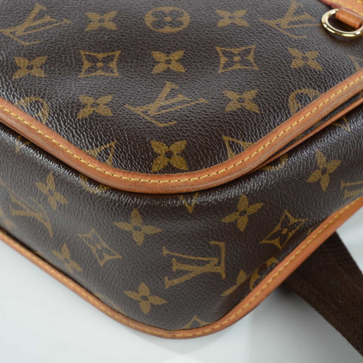 Monogram Bosphore PM Messenger