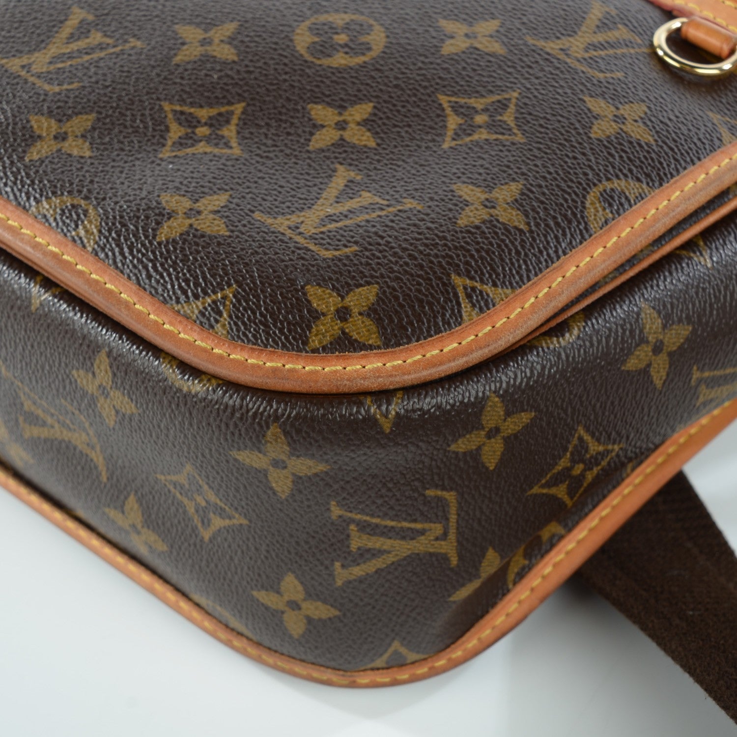 Louis Vuitton Monogram Bosphore PM Messenger 7 of 28