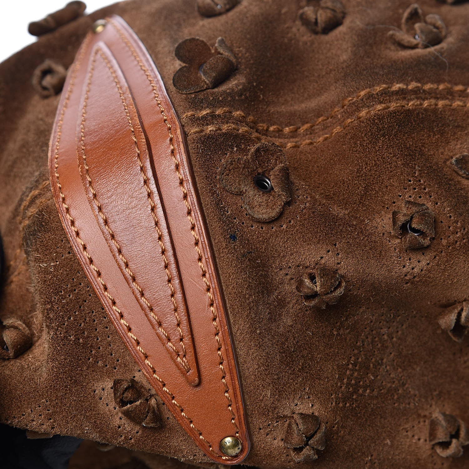 Louis Vuitton Suede Mahina Fleurs Onatah GM Cacao 15 of 16