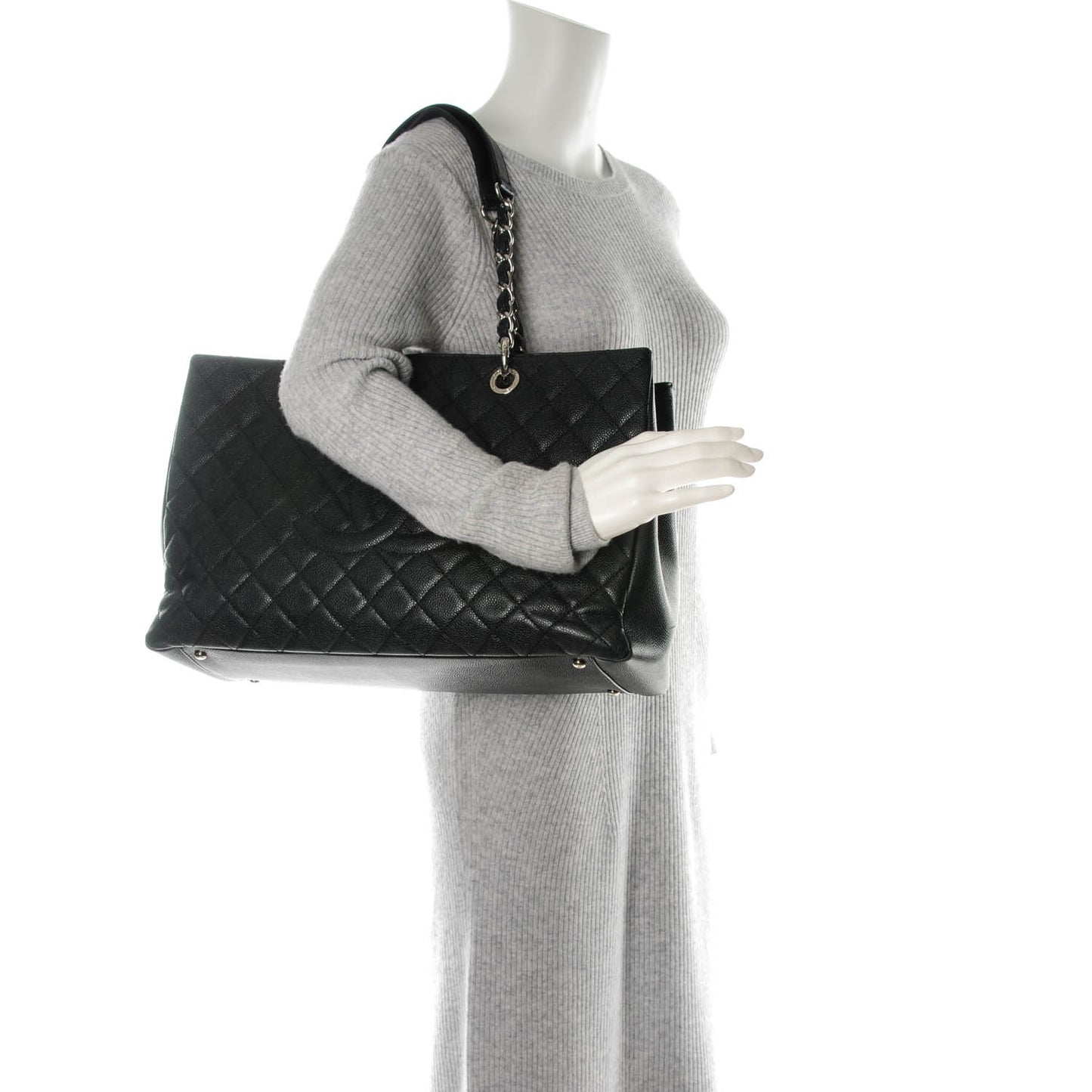 Caviar Quilted XL Grand Shopping Tote GST Black