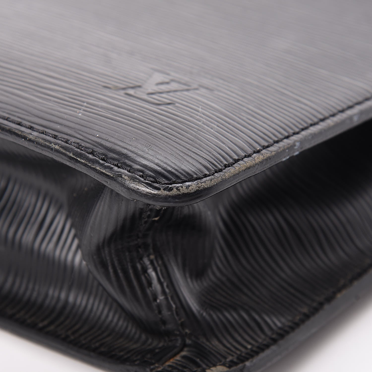 Louis Vuitton Epi Robusto 1 Compartment Briefcase Black 10 of 28