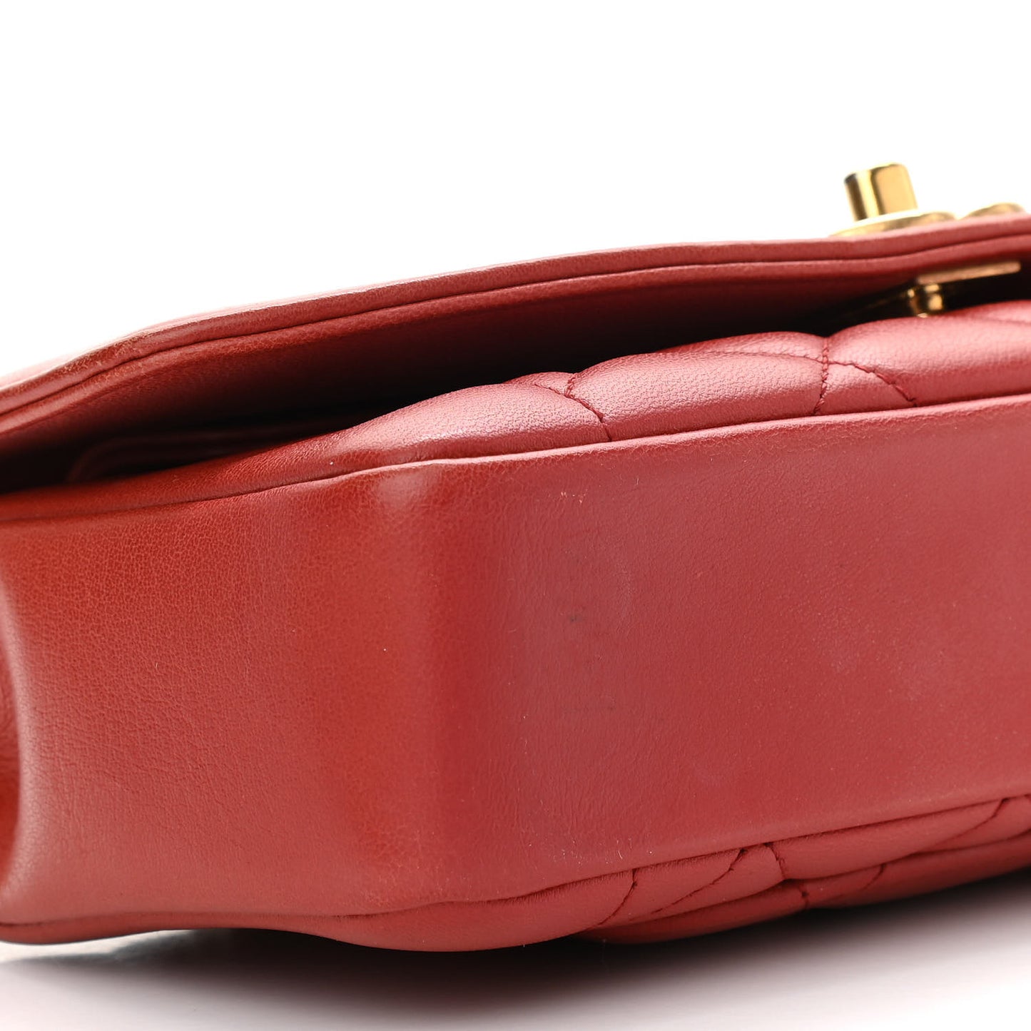 Lambskin Quilted Medium Vintage Flap Bag Red