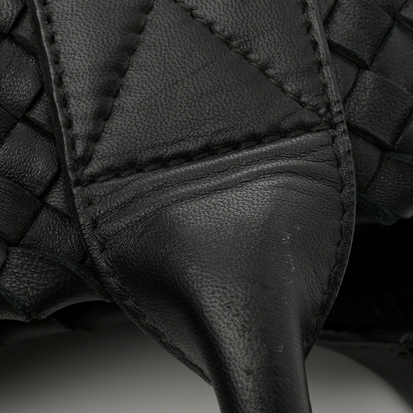 Nappa Intrecciato Large Cabat Black