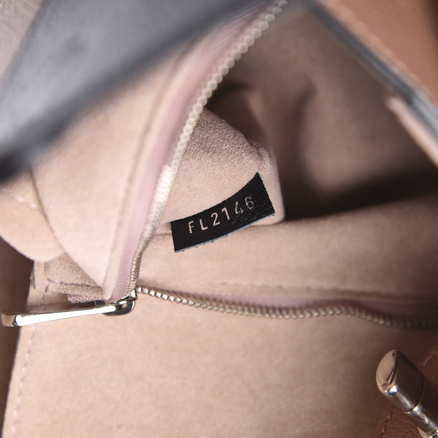 Calfskin Lockme Cabas Bois de Rose Black
