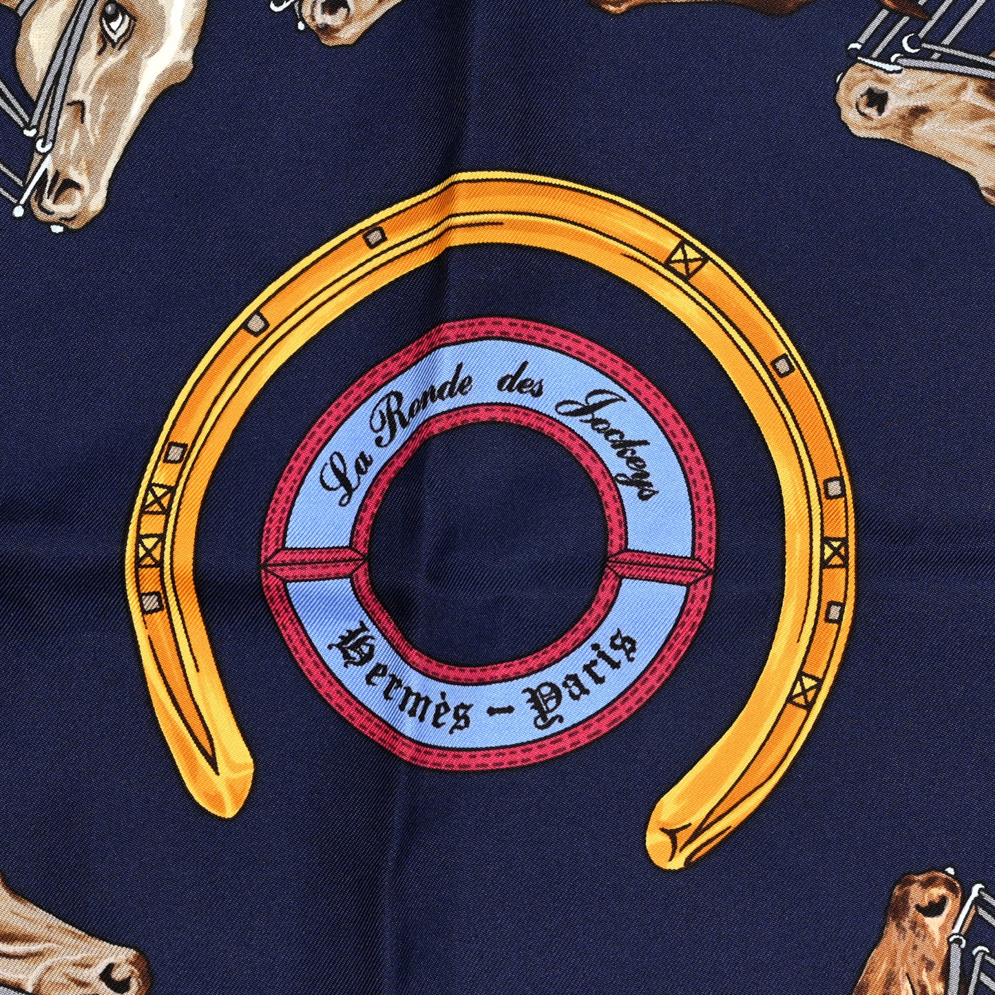 Silk La Ronde Des Jockeys Scarf 90 Caban Rouge Fonce Jaune D'Or