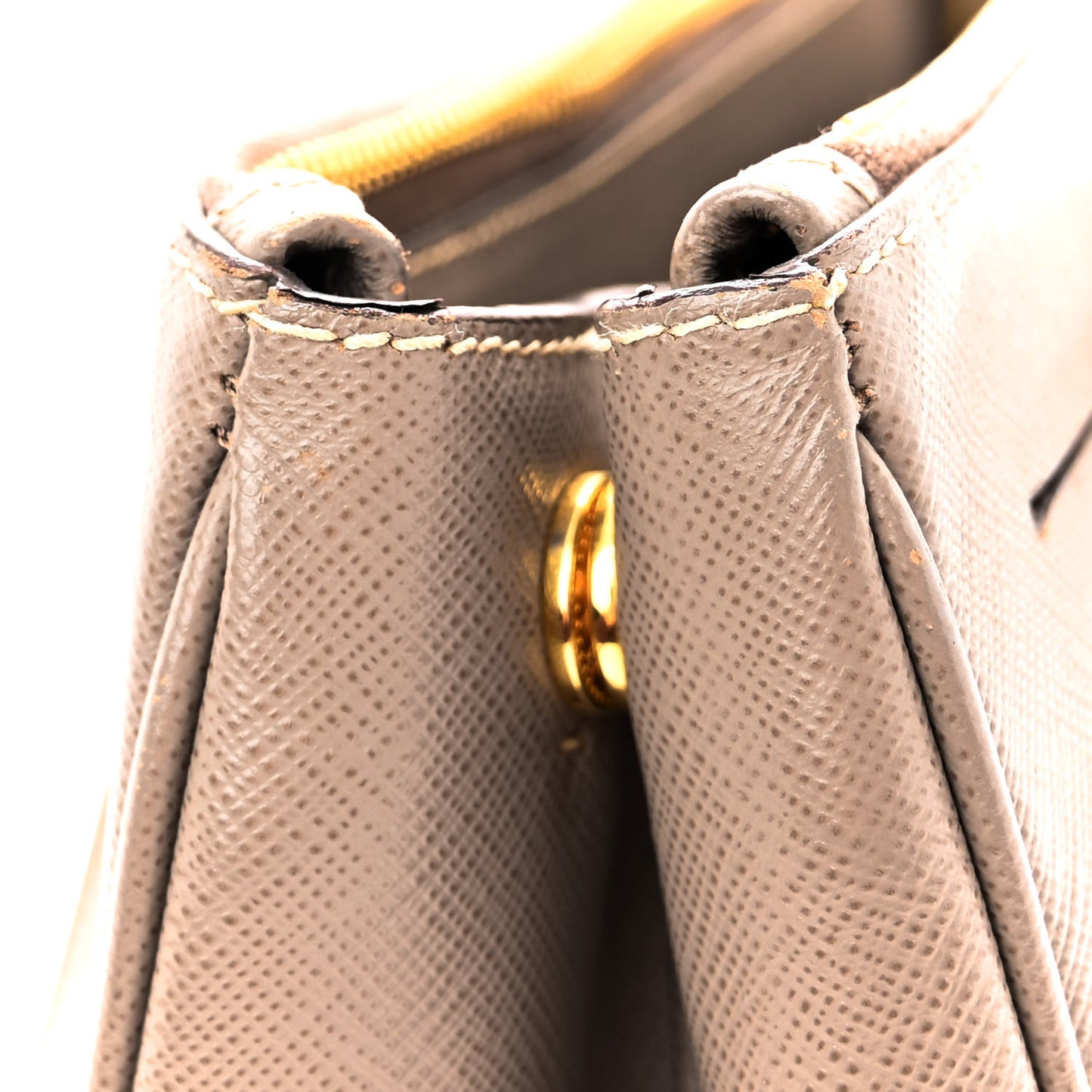 Saffiano Medium Galleria Double Zip Tote Argilla