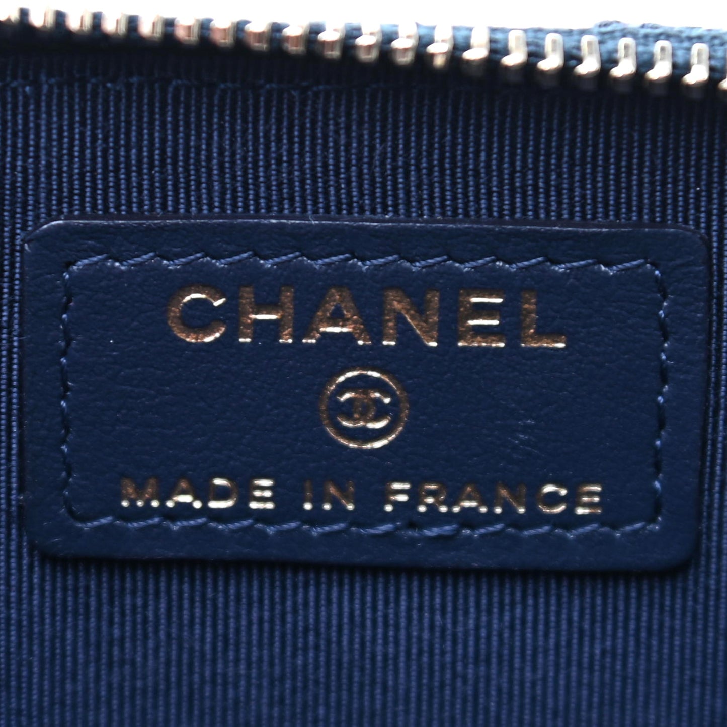 Caviar Quilted Classic iPhone Pouch Navy