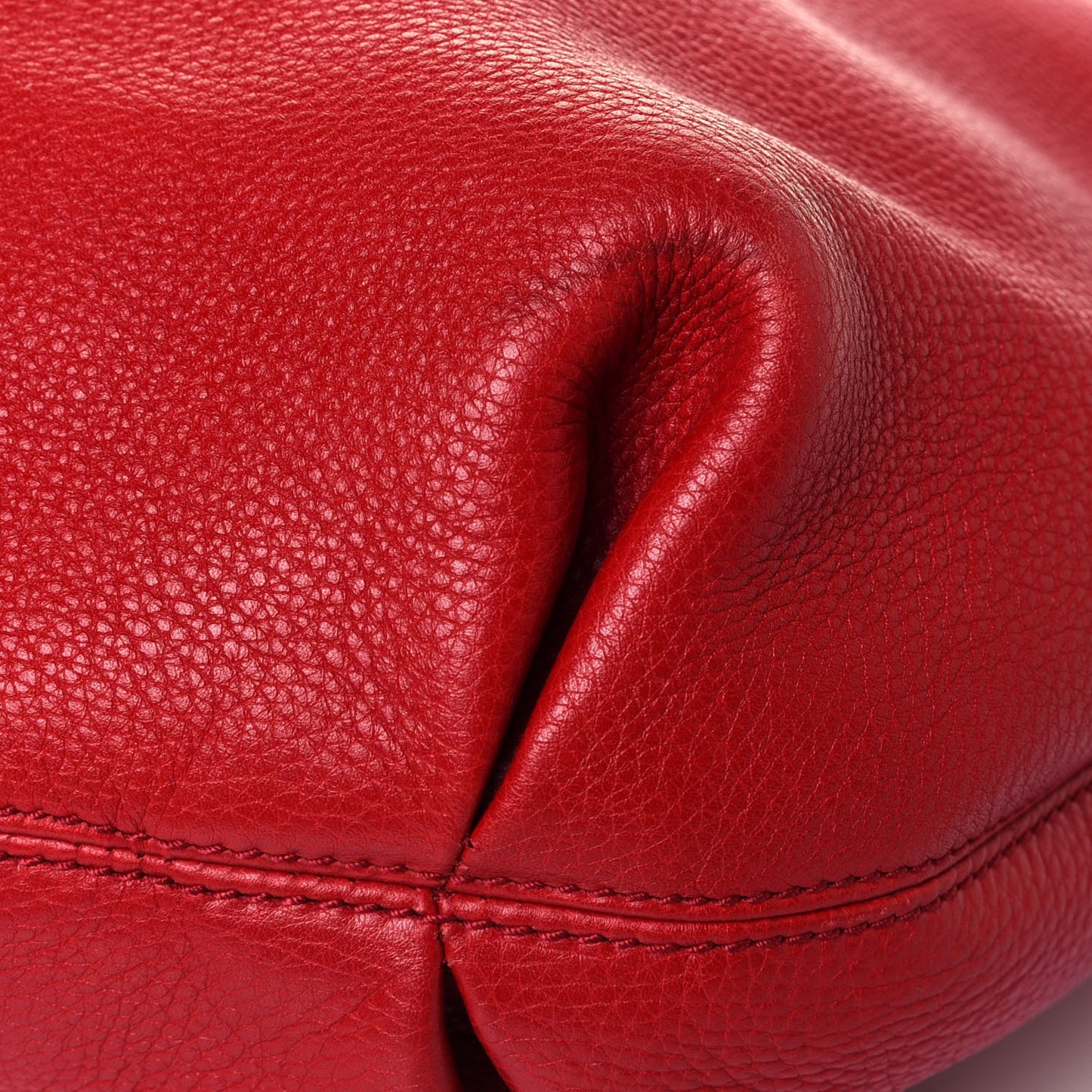 Pebbled Calfskin Large Soho Hobo Red