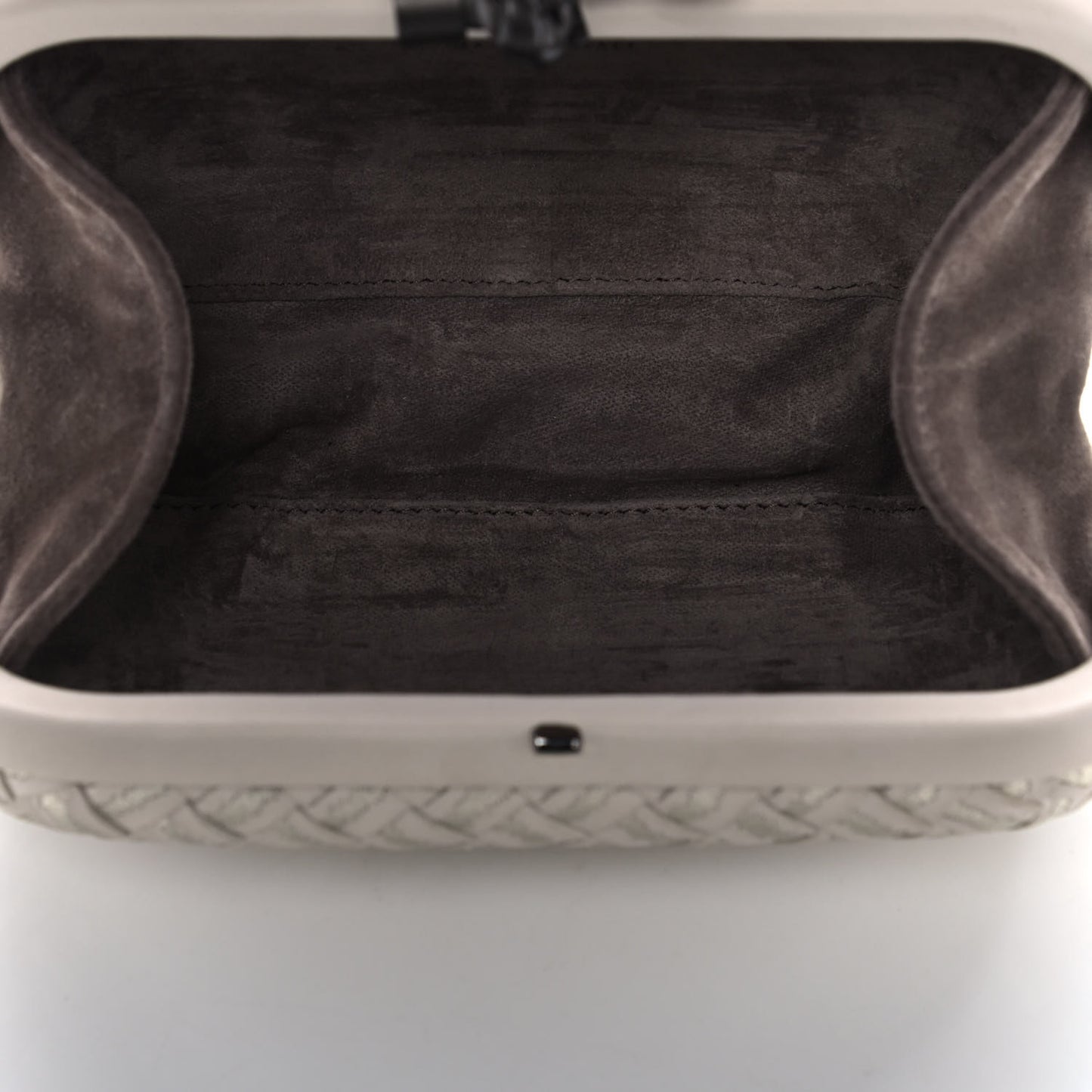 Nappa Intrecciato Metallic Placcato Knot Clutch Cream