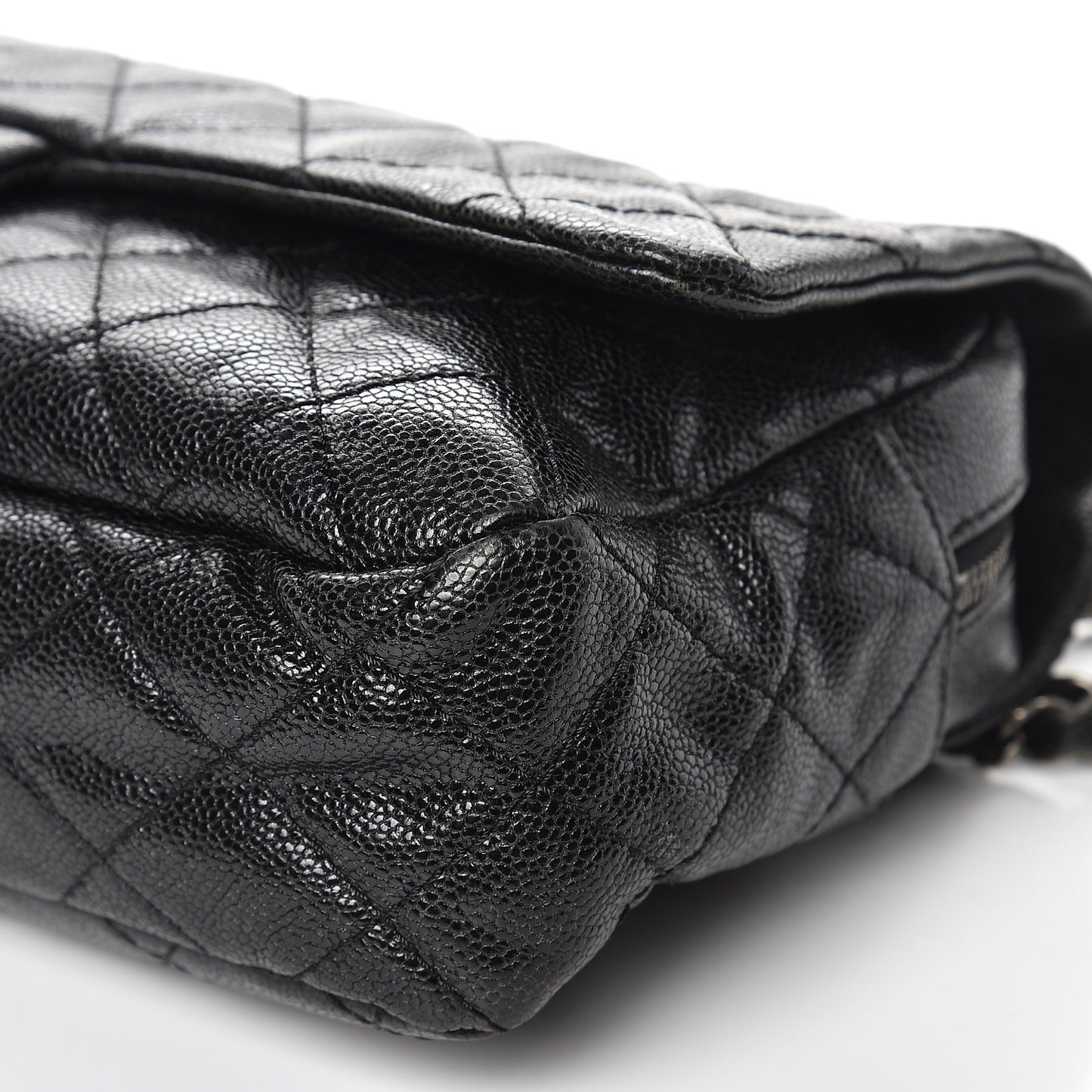 Iridescent Caviar Quilted Large Chic Flap Black
