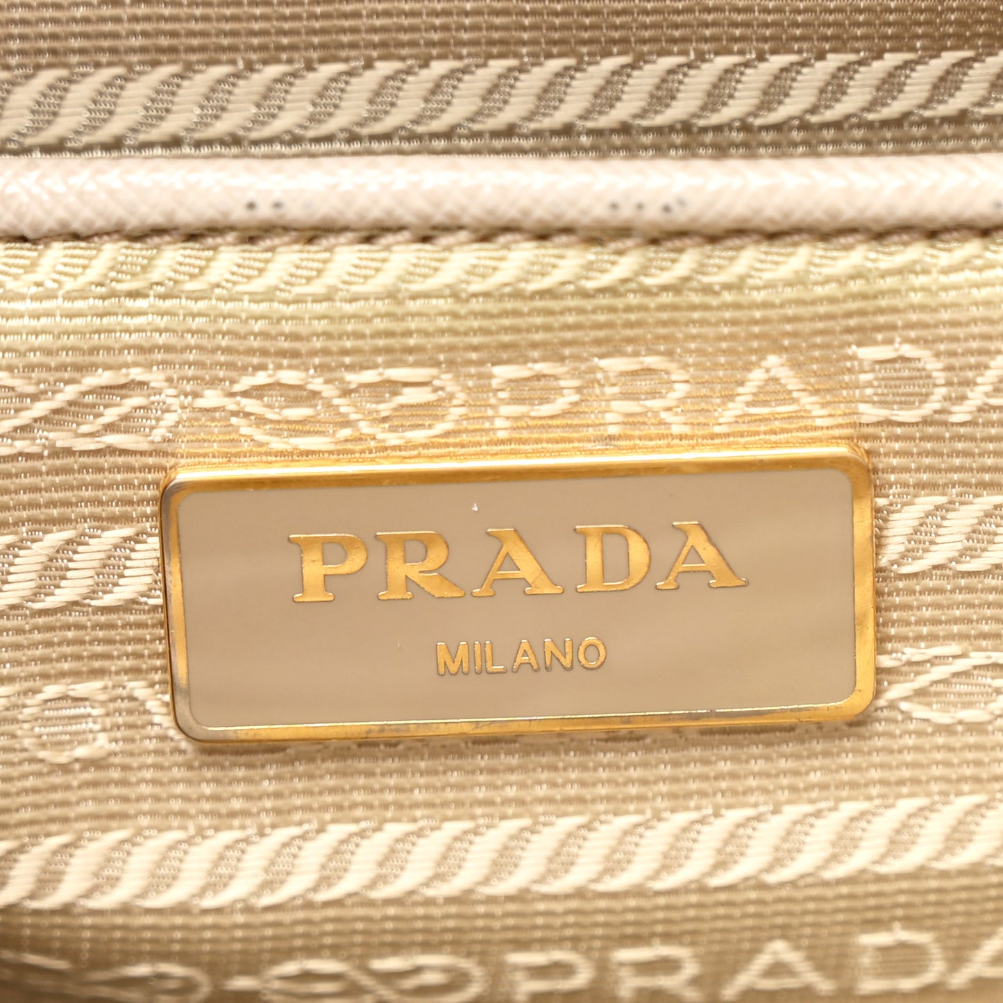 Saffiano Medium Galleria Double Zip Tote Pomice