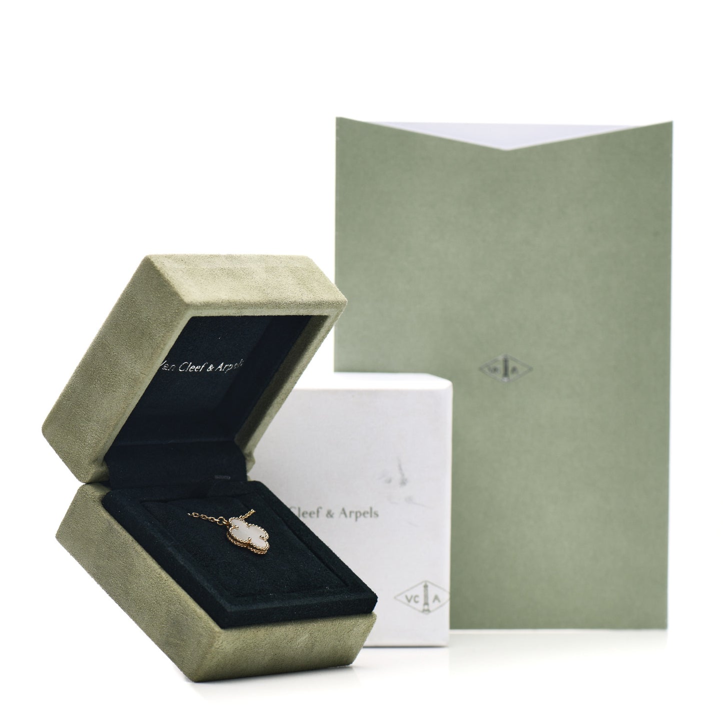 18K Yellow Gold Mother of Pearl Vintage Alhambra Pendant Necklace