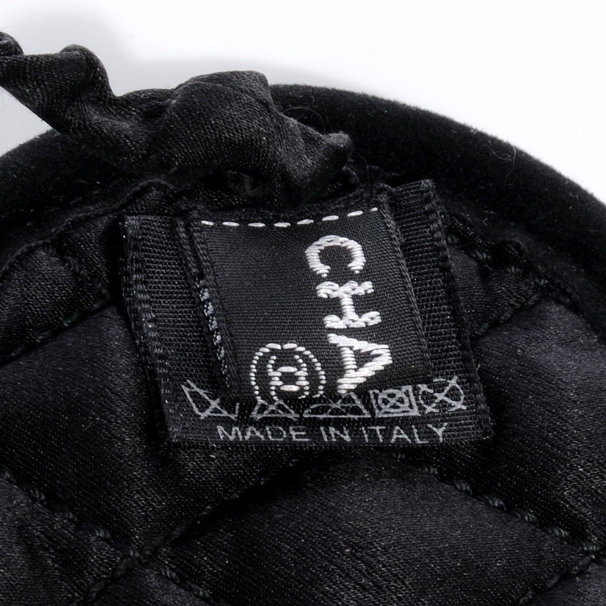 Chanel Silk Eyelid Sleeping Mask Black 10 of 10