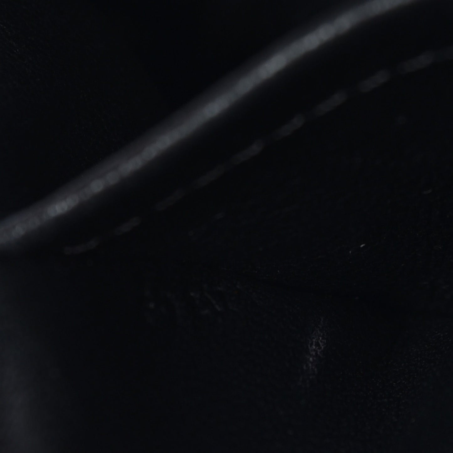 Lambskin Malletage Alma BB Black