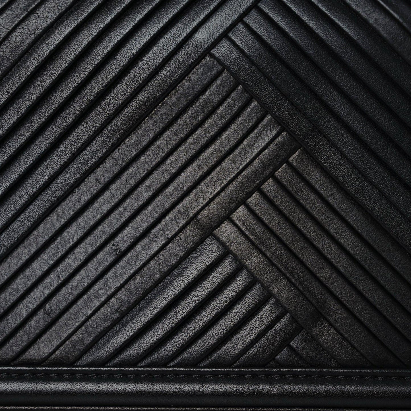 Lambskin Pleated Medium Boy Flap Black