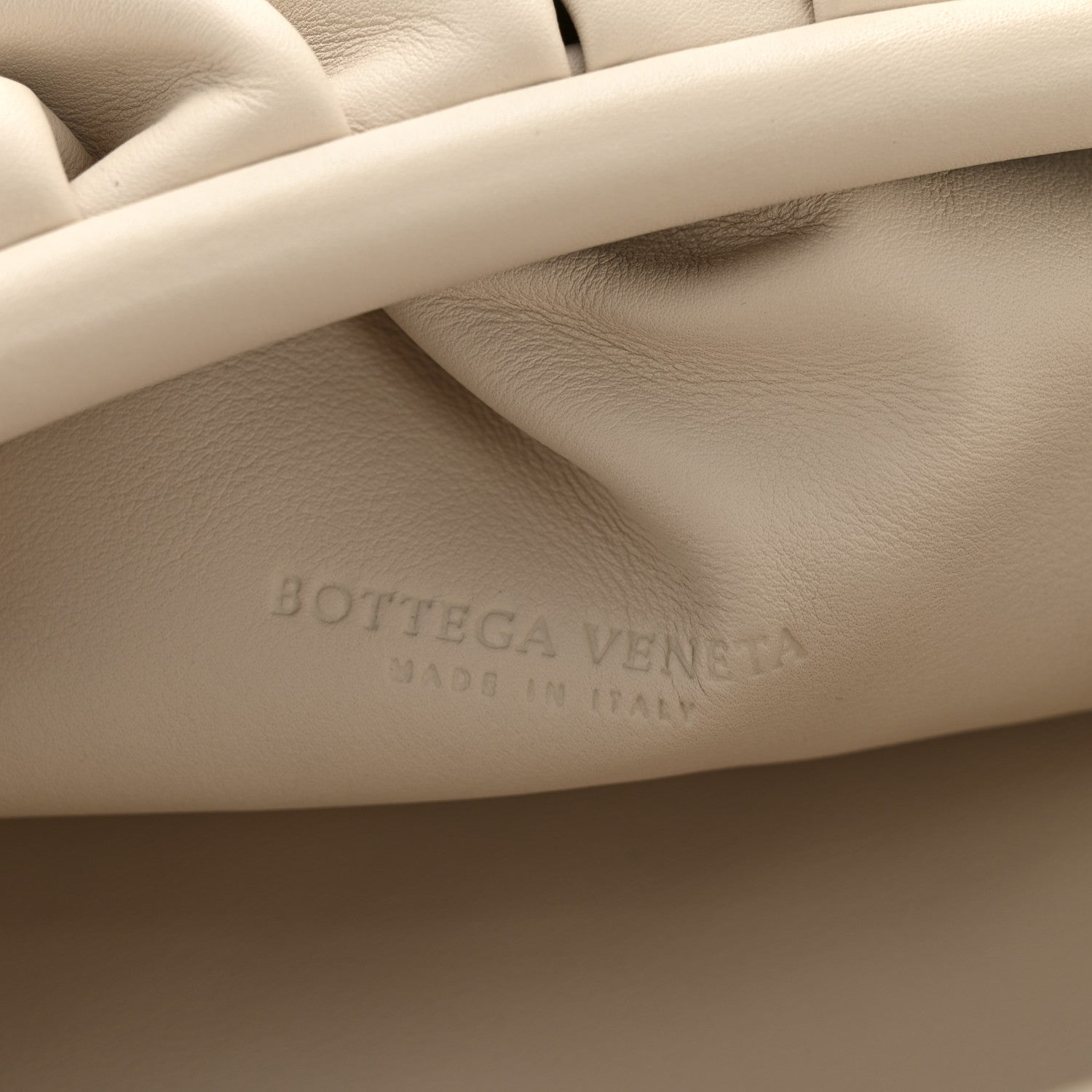 Bottega Veneta Smooth Butter Calf The Pouch Oversized Clutch Plaster 6 of 10