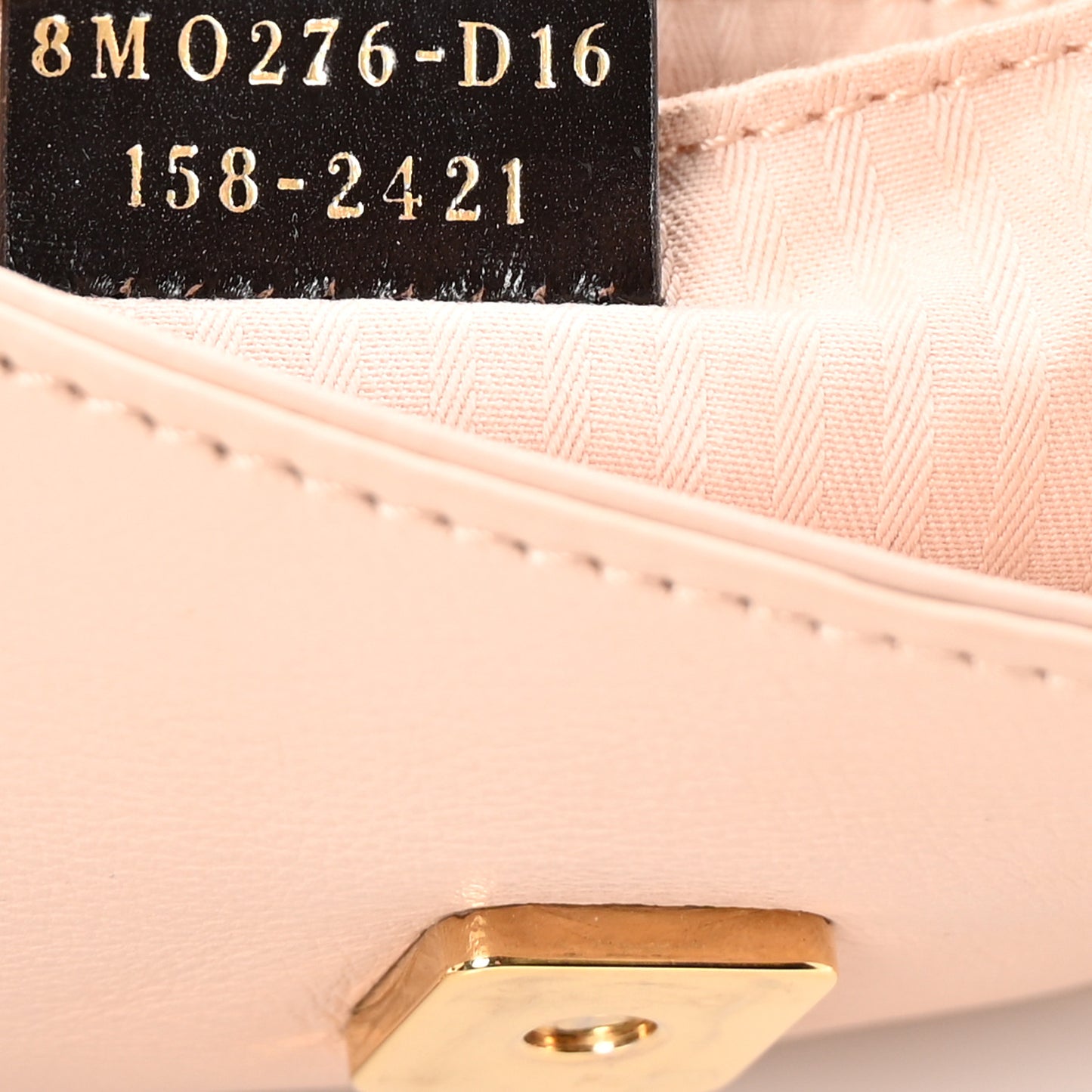 Vitello Flamingo Enamel Fendista Pouchette Crossbody Rosa Plaster