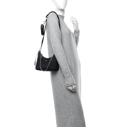 Prada Nylon Re-Edition 2005 Shoulder Bag Black 2 of 11