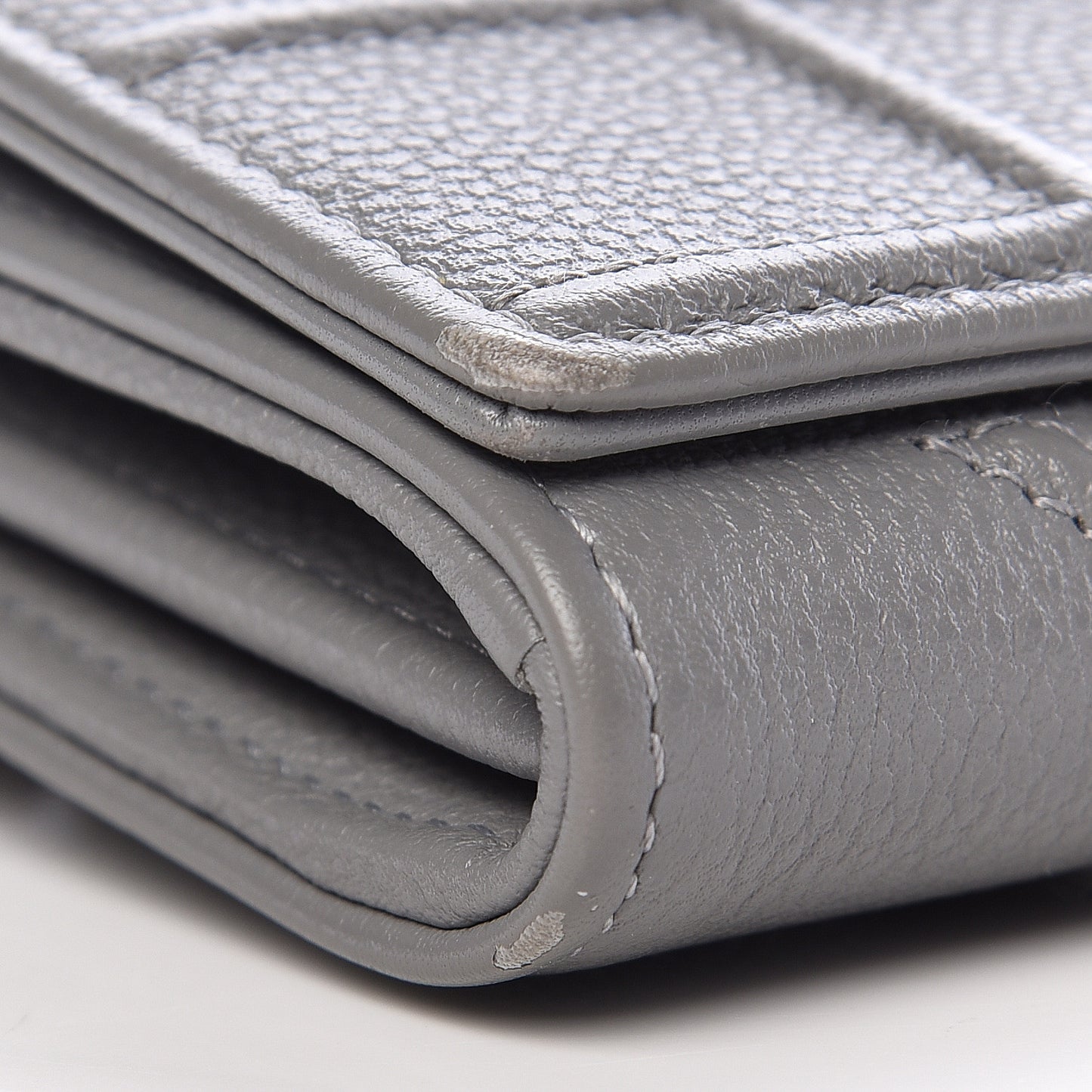 Grained Calfskin Diorama Croisiere Chain Wallet Gris