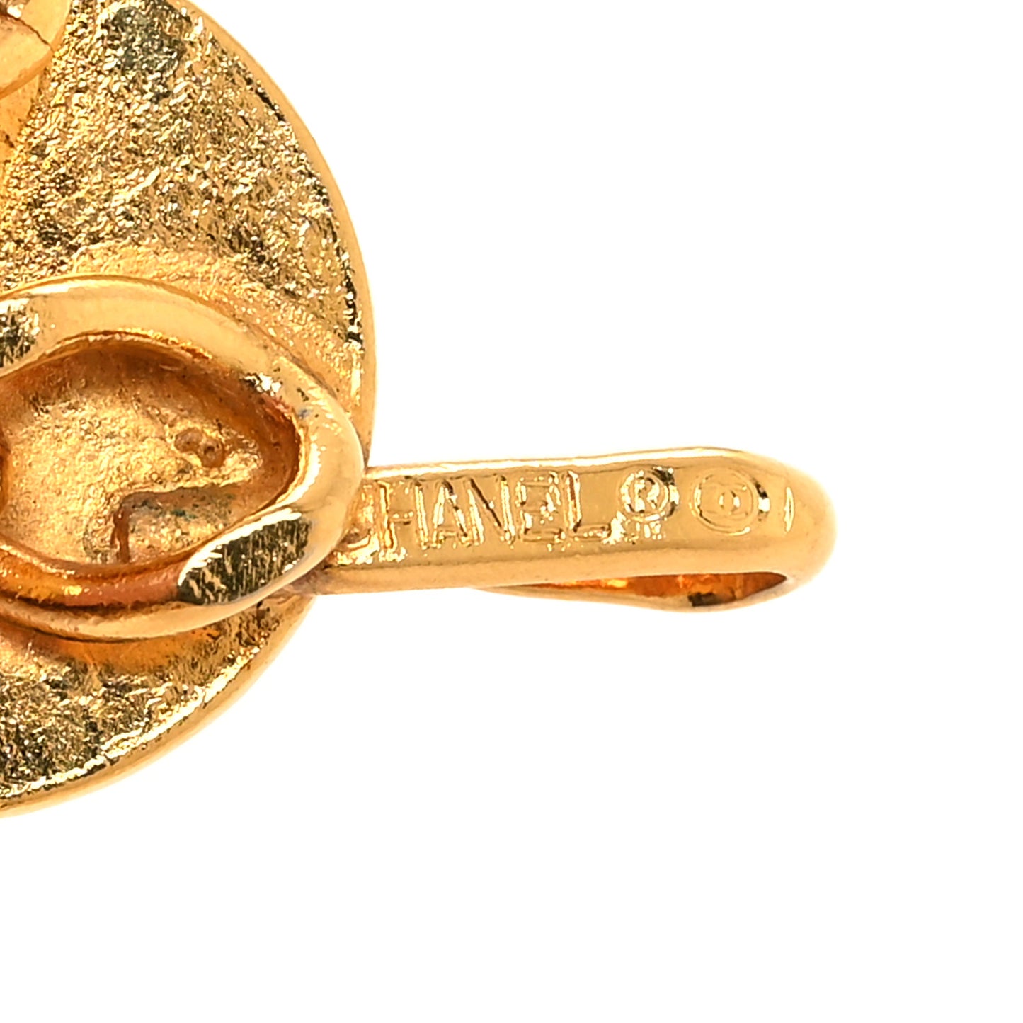 Metal Textured CC Triple Chain Belt Gold