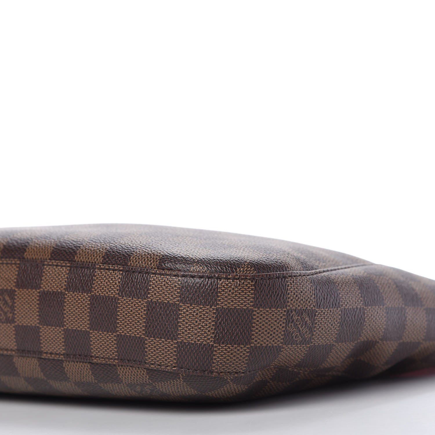 Louis Vuitton Damier Ebene South Bank Besace 7 of 10