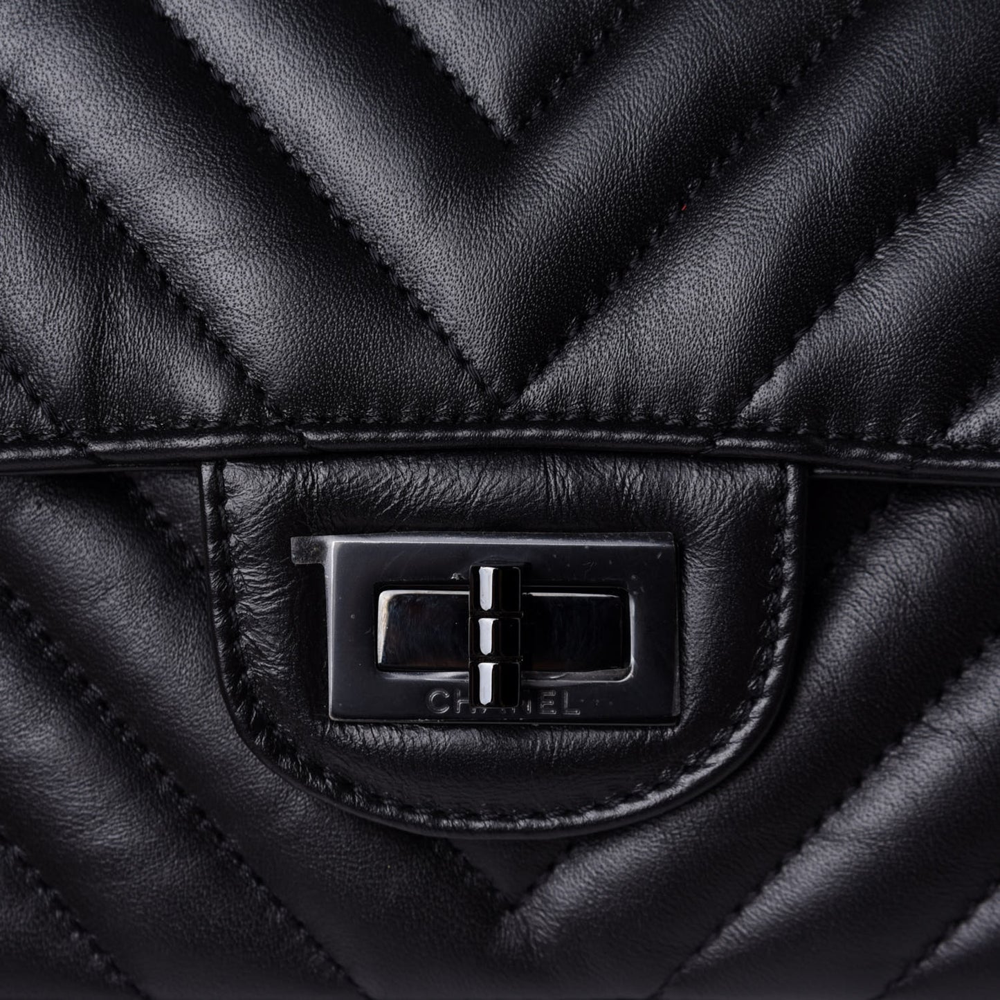 Aged Calfskin Chevron Quilted 2.55 Reissue Mini Flap So Black
