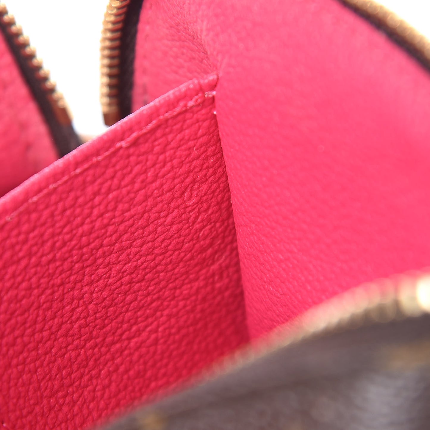 Monogram V Cosmetic Pouch Grenade