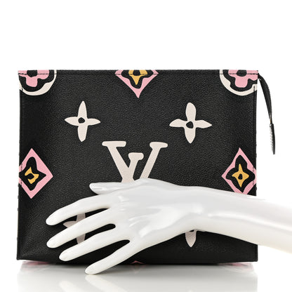 Louis Vuitton Monogram Giant Wild At Heart Toiletry Pouch 26 Black 2 of 7