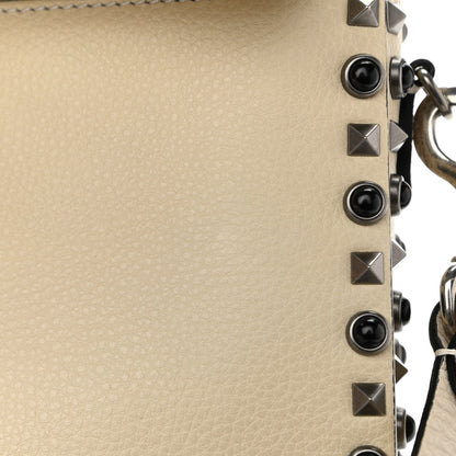 Valentino Garavani Pebbled Calfskin Onyx Medium Guitar Strap Rockstud Rolling Flap Saddle Bag Ivory 13 of 14