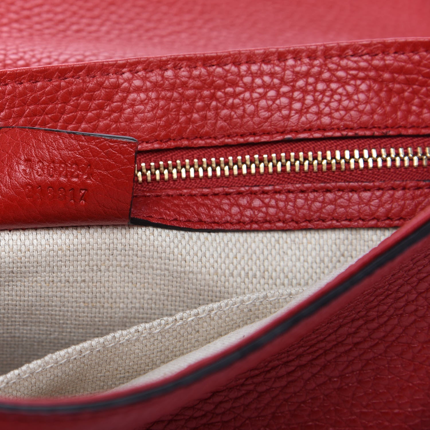 Gucci Pebbled Calfskin Medium Soho Flap Crossbody Vibrant Red 9 of 10