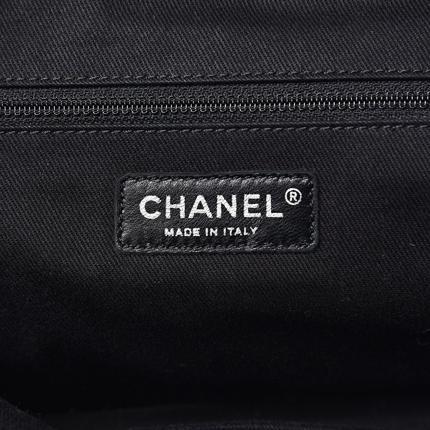 Caviar Quilted Jumbo Easy Flap Red