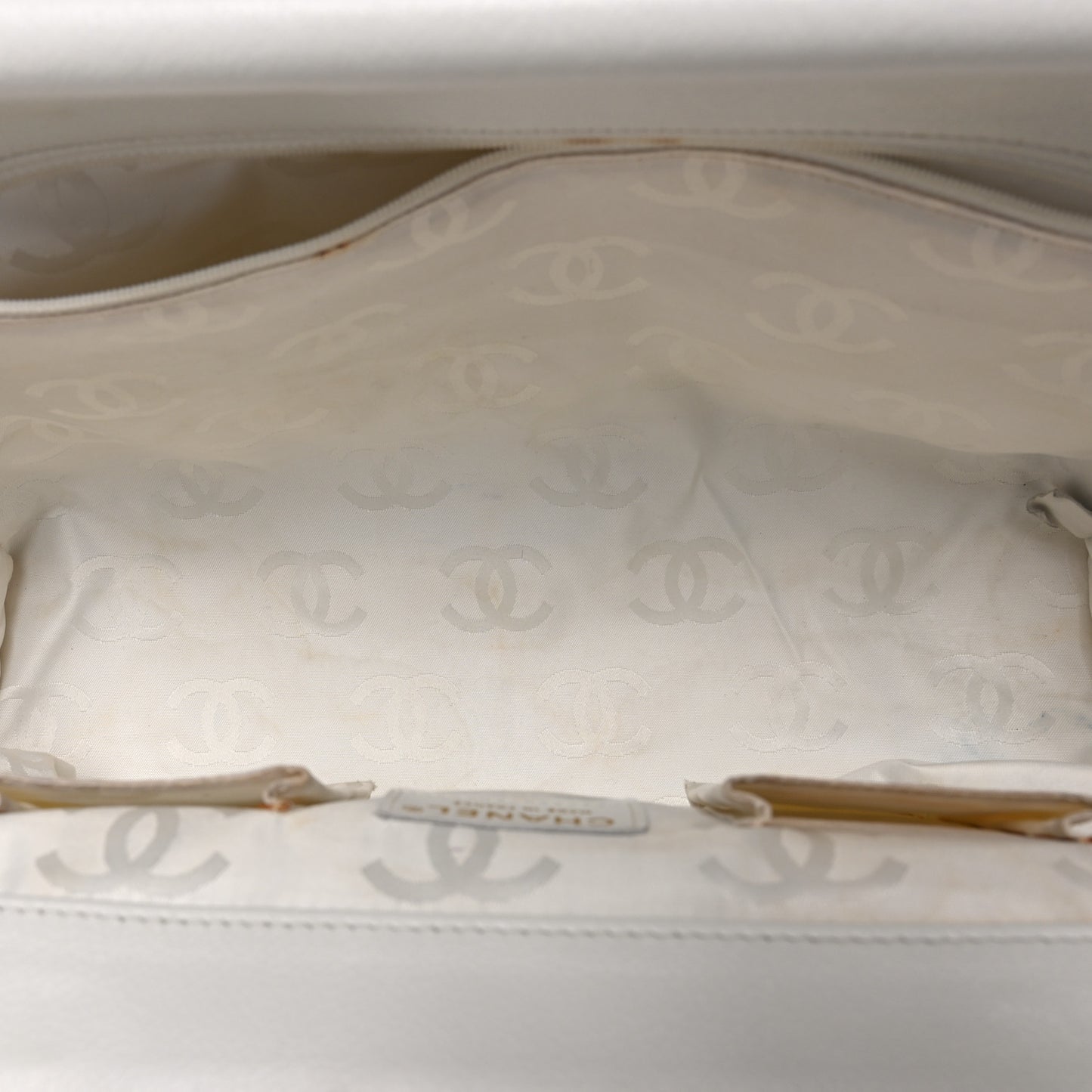 Calfskin Multicolor Stitch Tote White