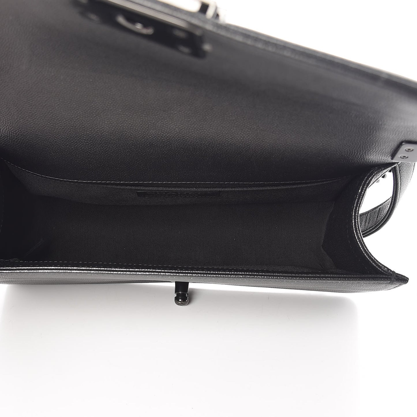 Caviar Quilted Medium Boy Flap So Black
