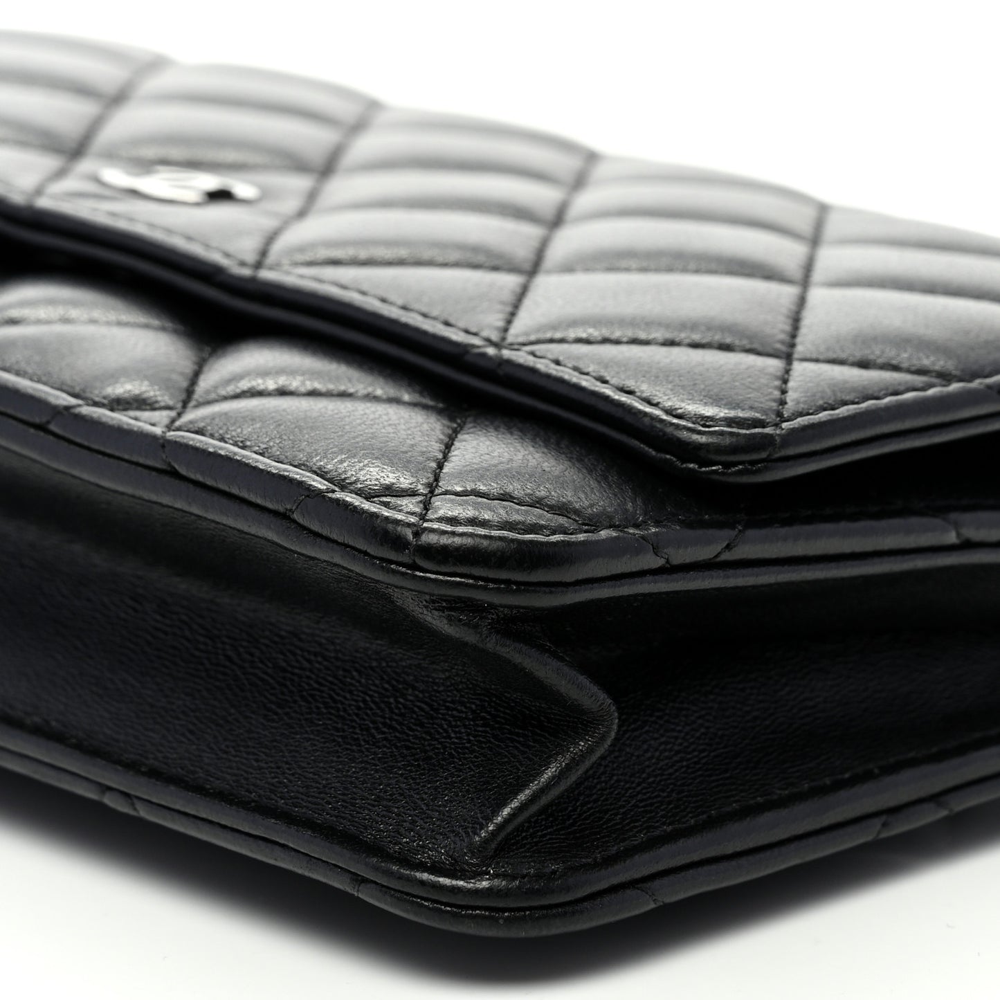 Lambskin Quilted Wallet On Chain WOC Black