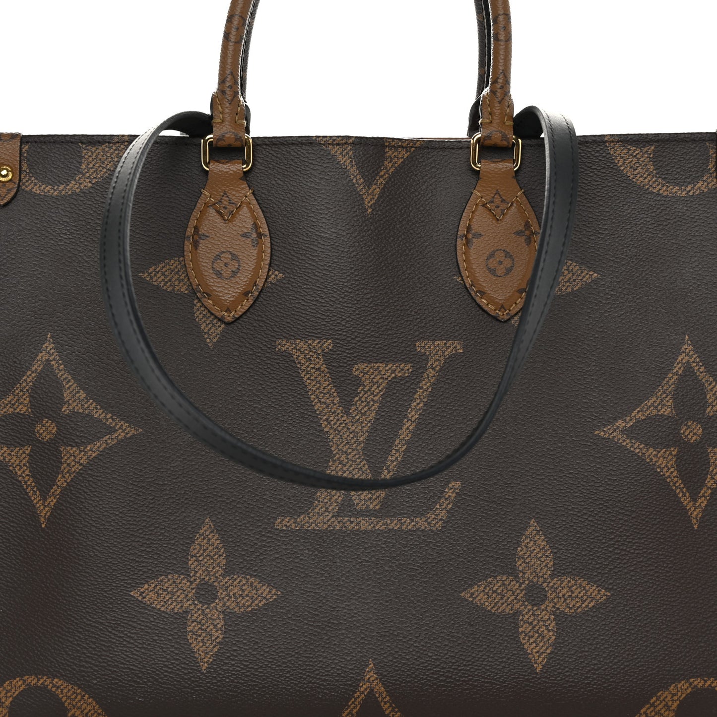 Reverse Monogram Giant Onthego MM