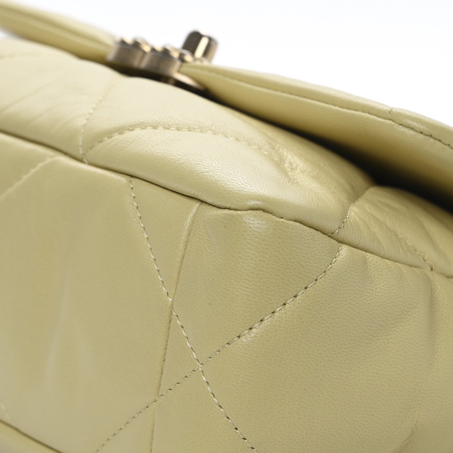 Lambskin Quilted Medium Chanel 19 Flap Yellow