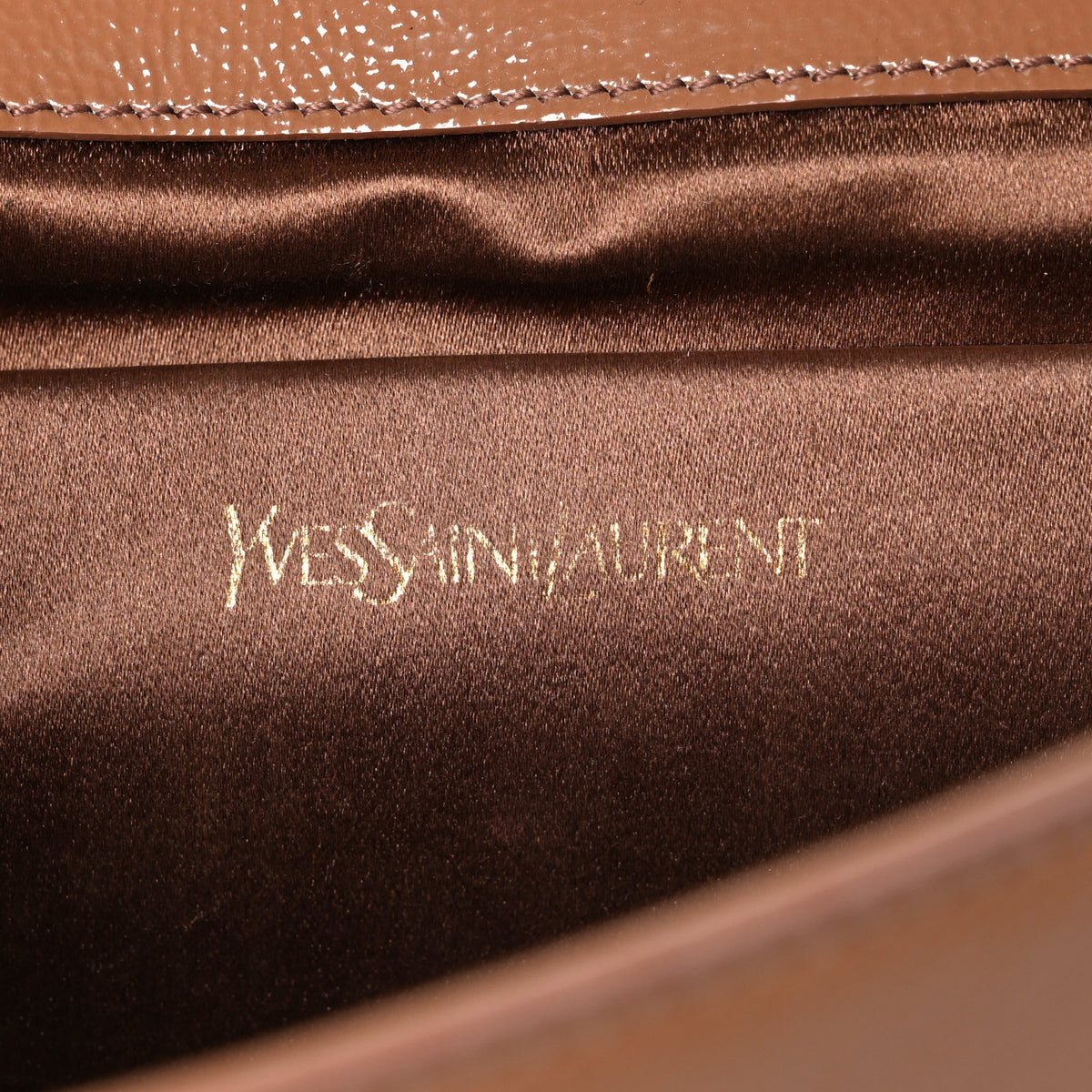 Textured Patent Calfskin Monogram Large Belle De Jour Clutch Beige