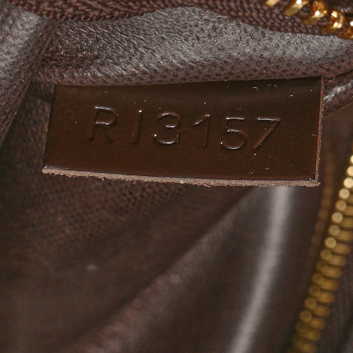 Damier Ebene Toiletry Bag 25